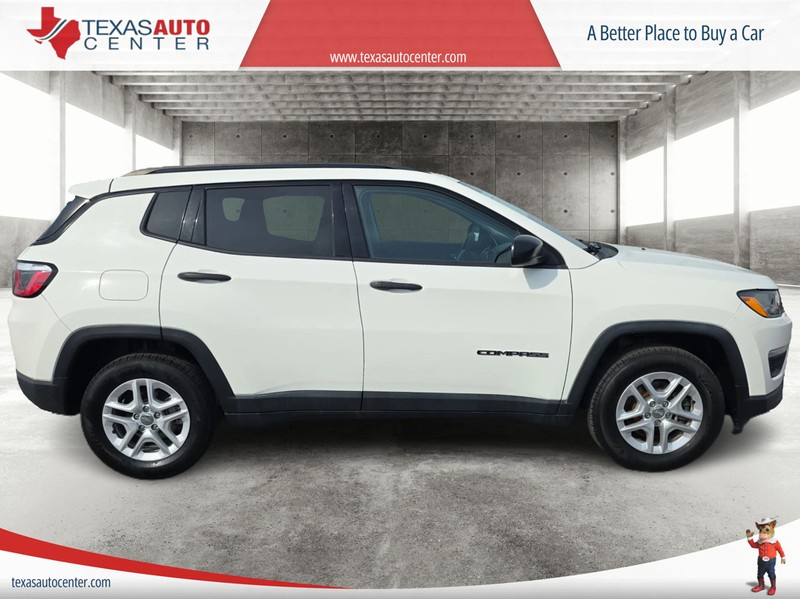 Jeep Compass Vehicle Full-screen Gallery Image 04