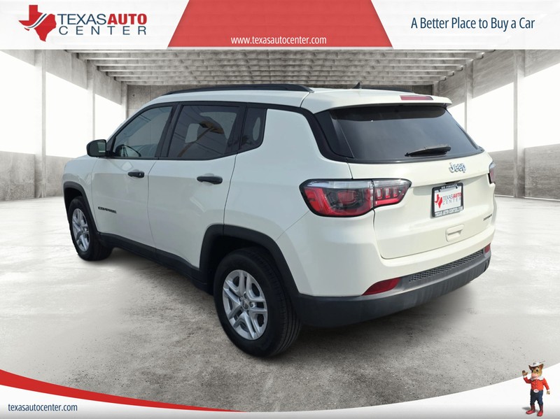 Jeep Compass Vehicle Full-screen Gallery Image 08