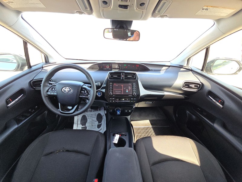 Toyota Prius Vehicle Full-screen Gallery Image 14