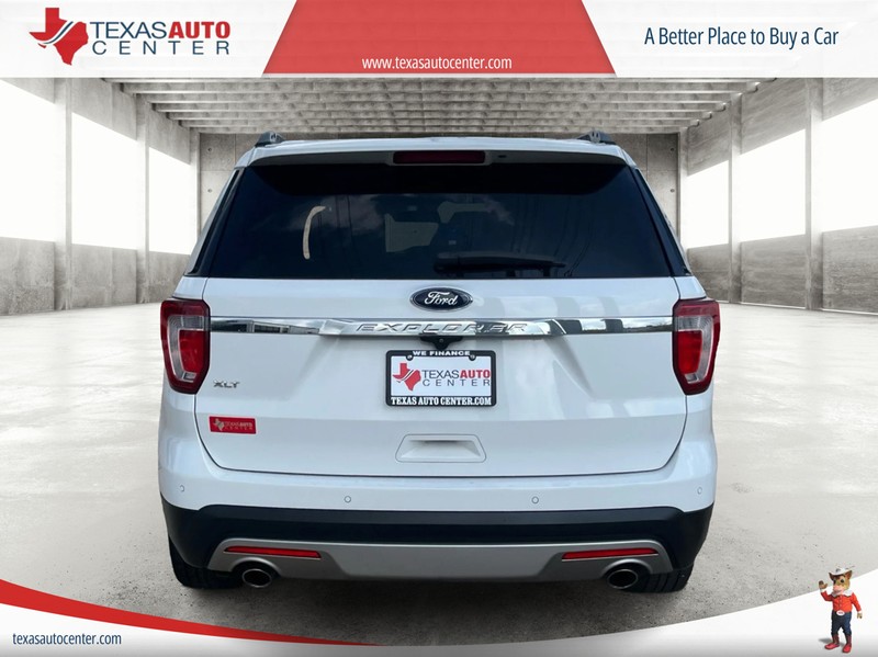 Ford Explorer Vehicle Full-screen Gallery Image 06