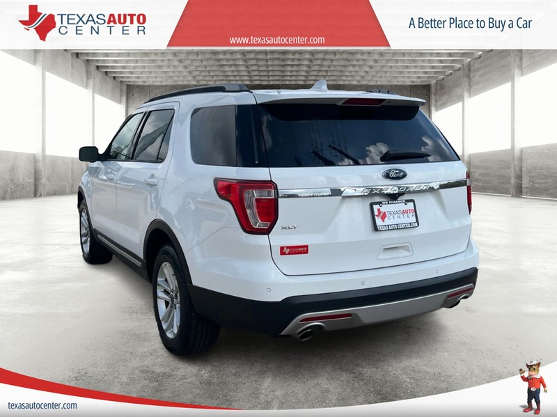Ford Explorer Vehicle Full-screen Gallery Image 08