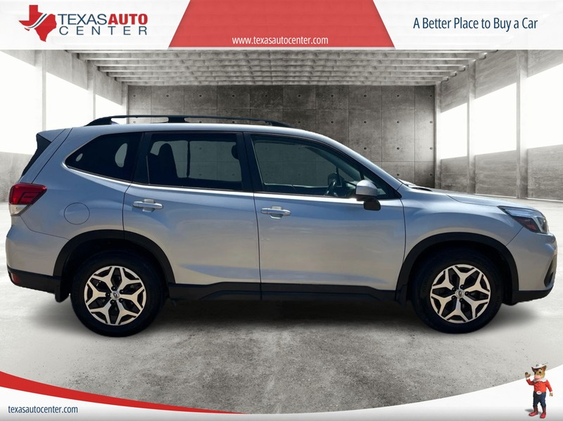 Subaru Forester Vehicle Full-screen Gallery Image 04