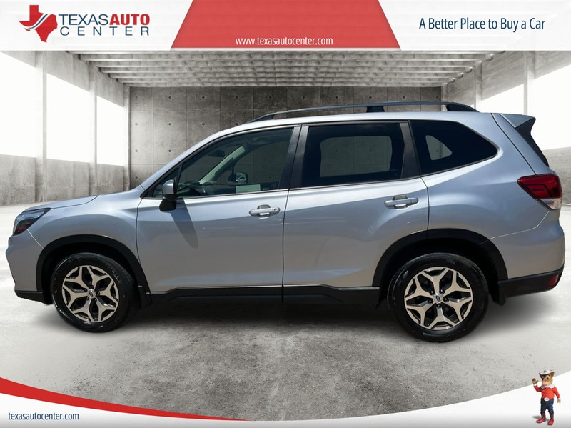 Subaru Forester Vehicle Full-screen Gallery Image 05