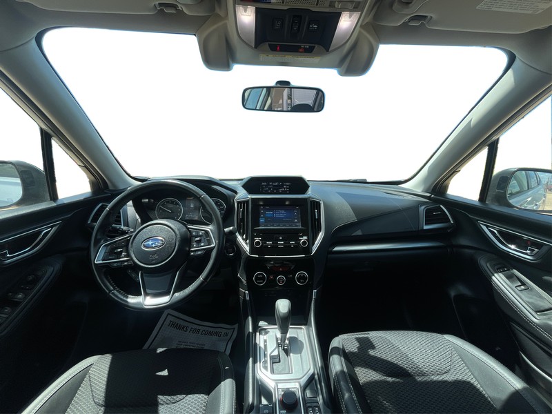 Subaru Forester Vehicle Full-screen Gallery Image 16