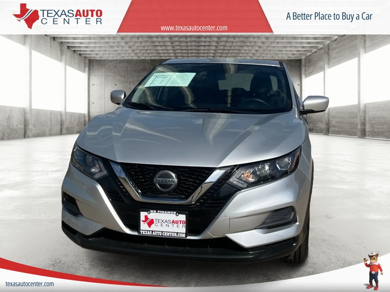 Nissan Rogue Sport Vehicle Full-screen Gallery Image 03