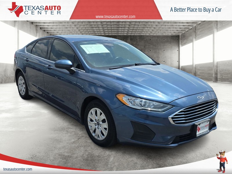 Ford Fusion Vehicle Full-screen Gallery Image 01