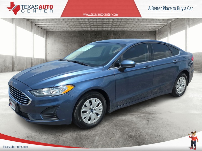 Ford Fusion Vehicle Full-screen Gallery Image 02