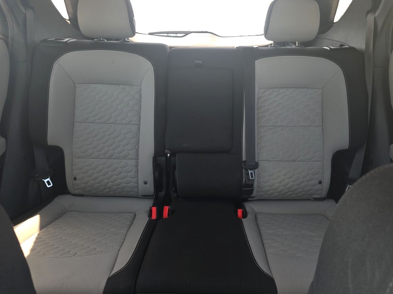 Chevrolet Equinox Vehicle Full-screen Gallery Image 13