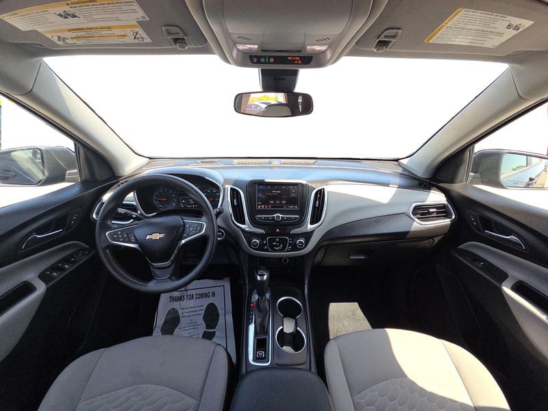 Chevrolet Equinox Vehicle Full-screen Gallery Image 15