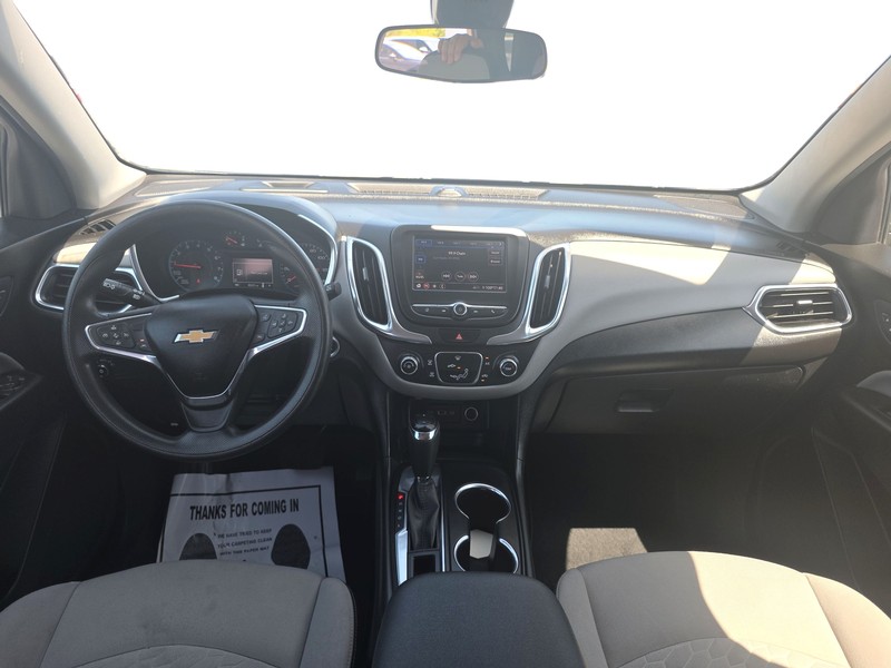 Chevrolet Equinox Vehicle Full-screen Gallery Image 16