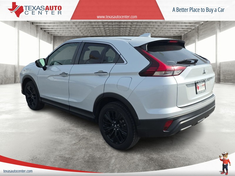 Mitsubishi Eclipse Cross Vehicle Full-screen Gallery Image 08