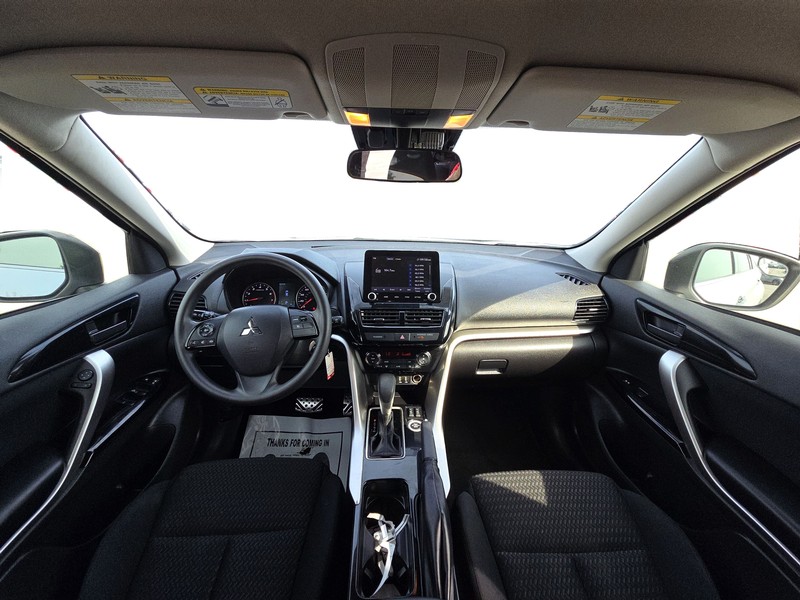 Mitsubishi Eclipse Cross Vehicle Full-screen Gallery Image 15