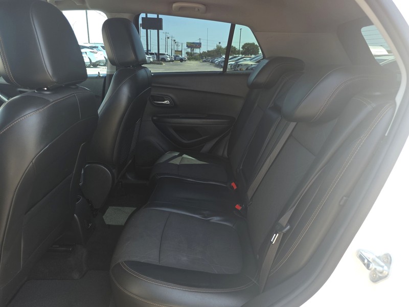 Chevrolet Trax Vehicle Full-screen Gallery Image 10