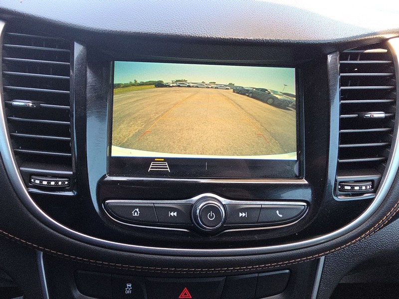 Chevrolet Trax Vehicle Full-screen Gallery Image 17