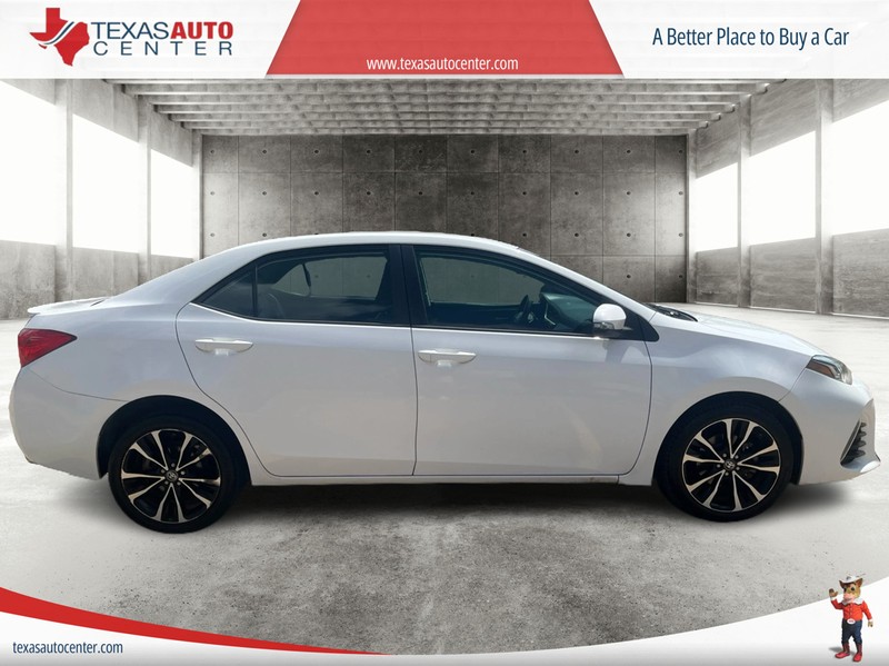 Toyota Corolla Vehicle Full-screen Gallery Image 04