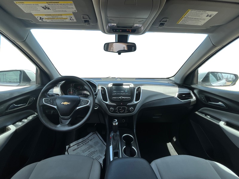 Chevrolet Equinox Vehicle Full-screen Gallery Image 15