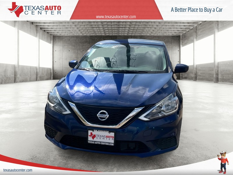 Nissan Sentra Vehicle Full-screen Gallery Image 03