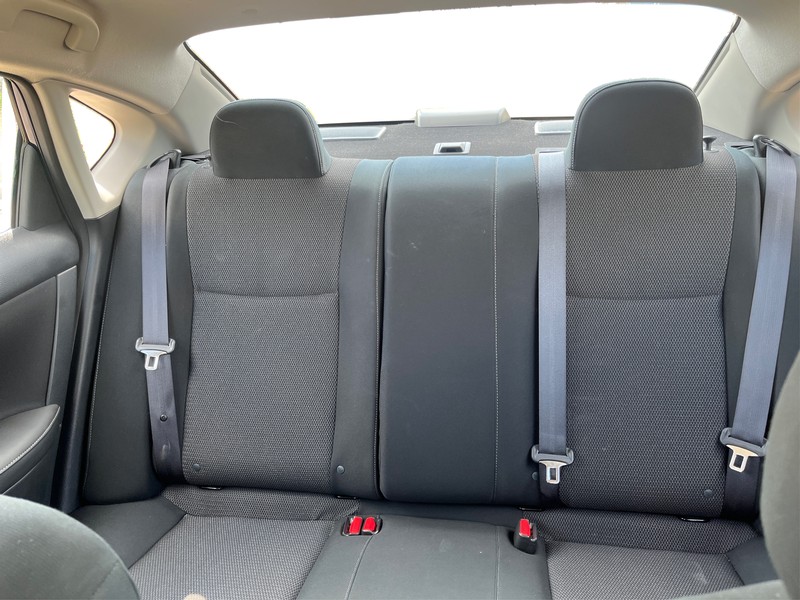 Nissan Sentra Vehicle Full-screen Gallery Image 13