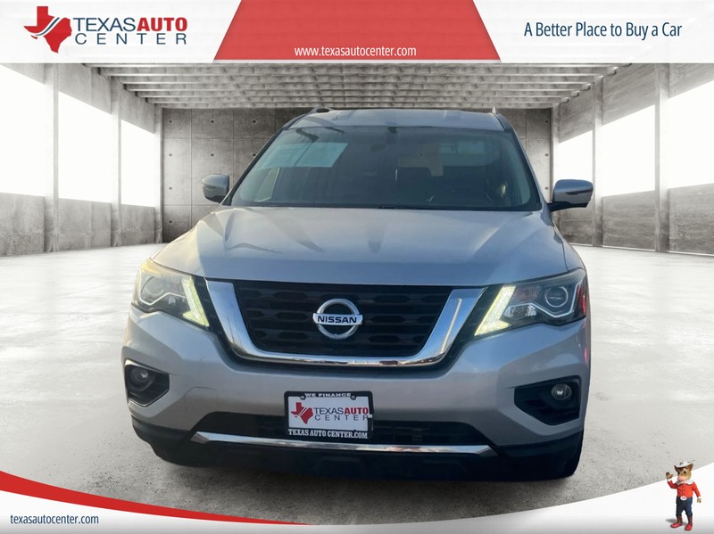 Nissan Pathfinder Vehicle Full-screen Gallery Image 03