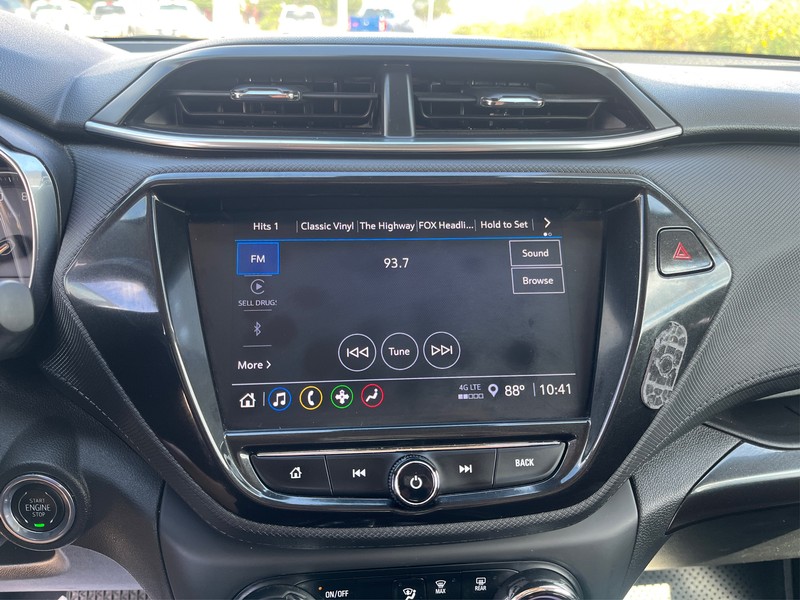 Chevrolet Trailblazer Vehicle Full-screen Gallery Image 12
