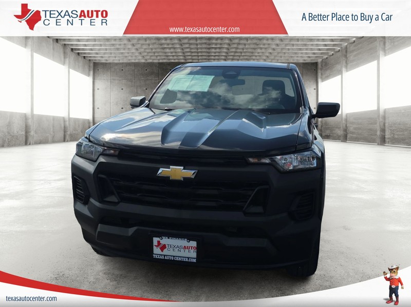 Chevrolet Colorado Vehicle Full-screen Gallery Image 03