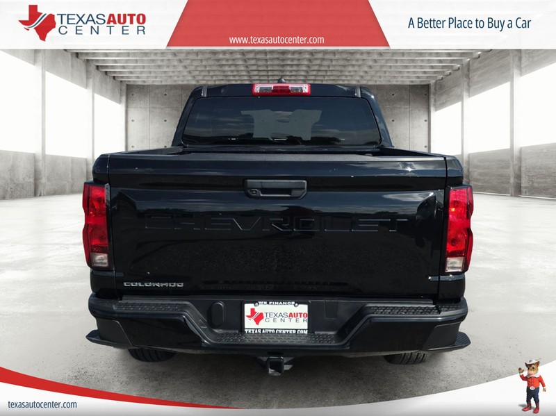 Chevrolet Colorado Vehicle Full-screen Gallery Image 06