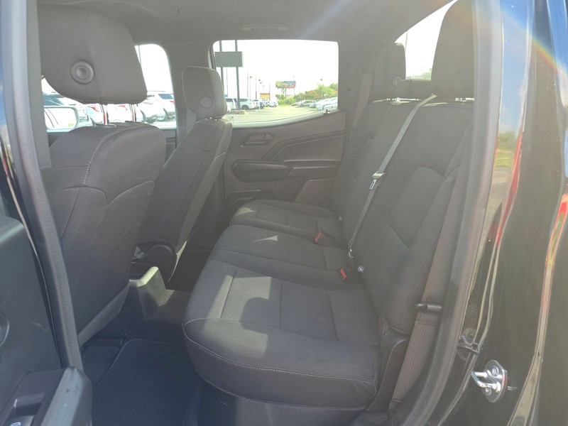 Chevrolet Colorado Vehicle Full-screen Gallery Image 10