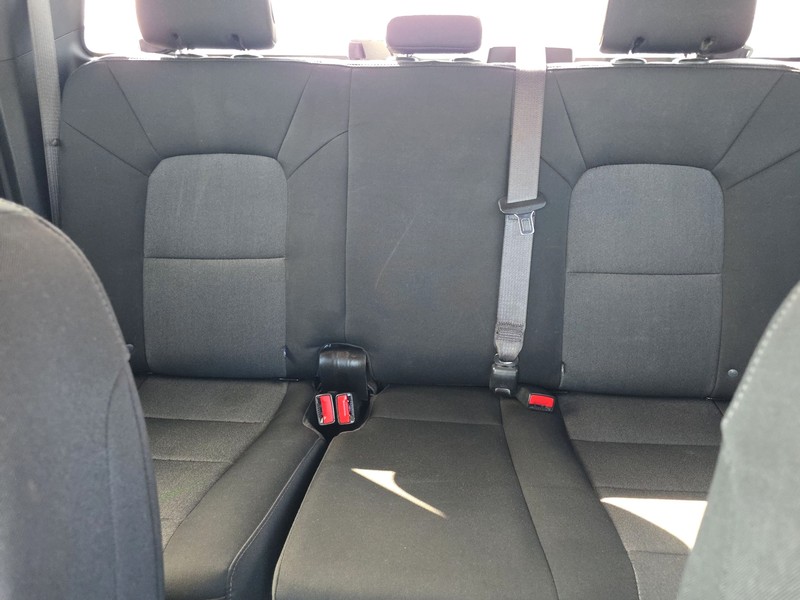 Chevrolet Colorado Vehicle Full-screen Gallery Image 12