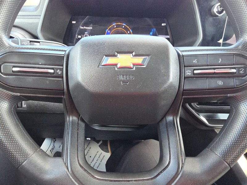 Chevrolet Colorado Vehicle Full-screen Gallery Image 13
