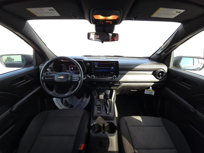 Chevrolet Colorado Vehicle Full-screen Gallery Image 14