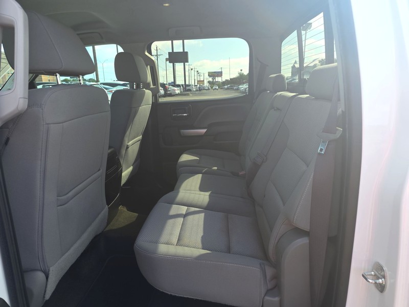 Chevrolet Silverado 1500 Vehicle Full-screen Gallery Image 10