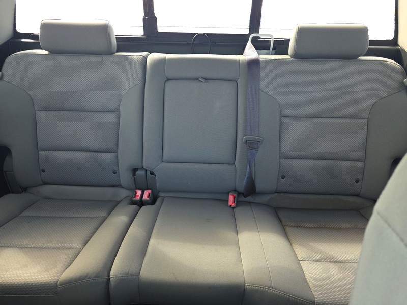 Chevrolet Silverado 1500 Vehicle Full-screen Gallery Image 12