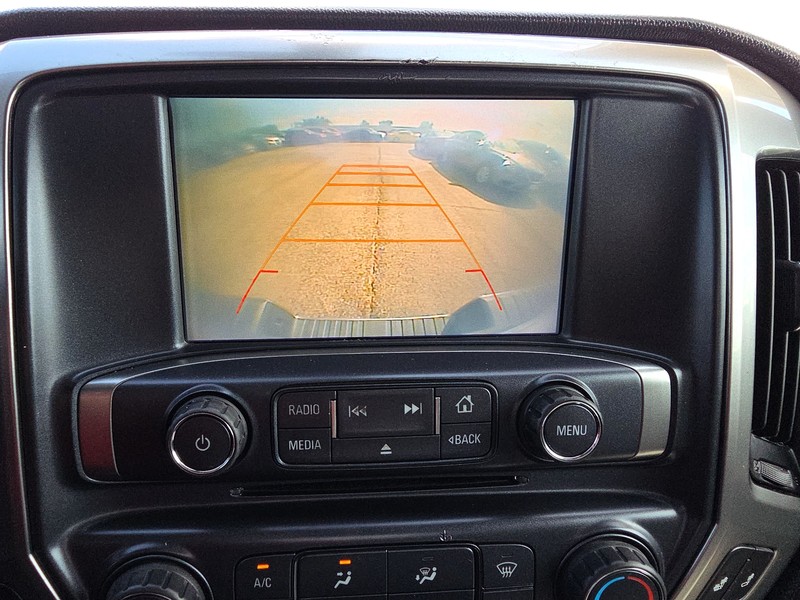 Chevrolet Silverado 1500 Vehicle Full-screen Gallery Image 16