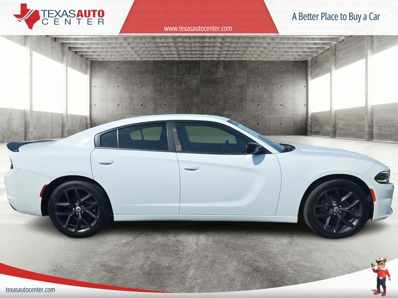 Dodge Charger Vehicle Full-screen Gallery Image 04