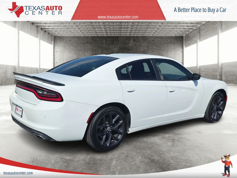 Dodge Charger Vehicle Full-screen Gallery Image 07