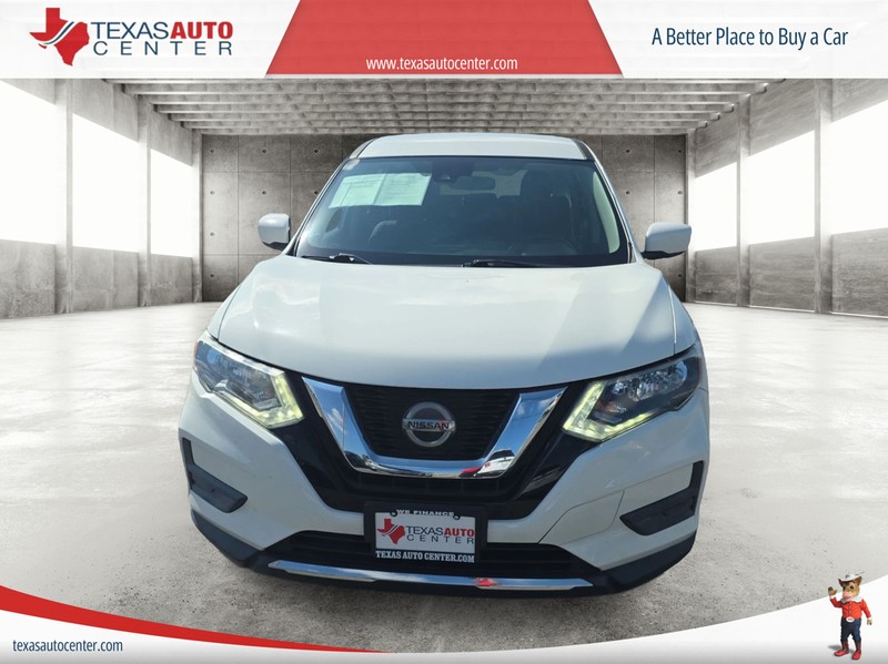 Nissan Rogue Vehicle Full-screen Gallery Image 03