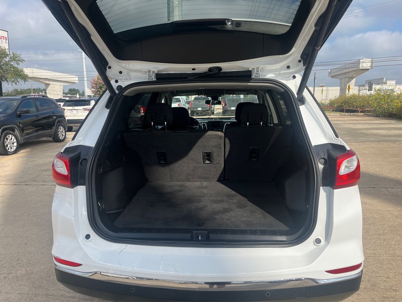 Chevrolet Equinox Vehicle Full-screen Gallery Image 9