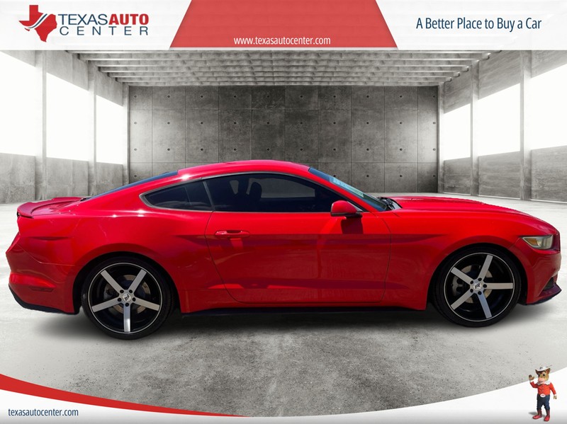 Ford Mustang Vehicle Full-screen Gallery Image 04