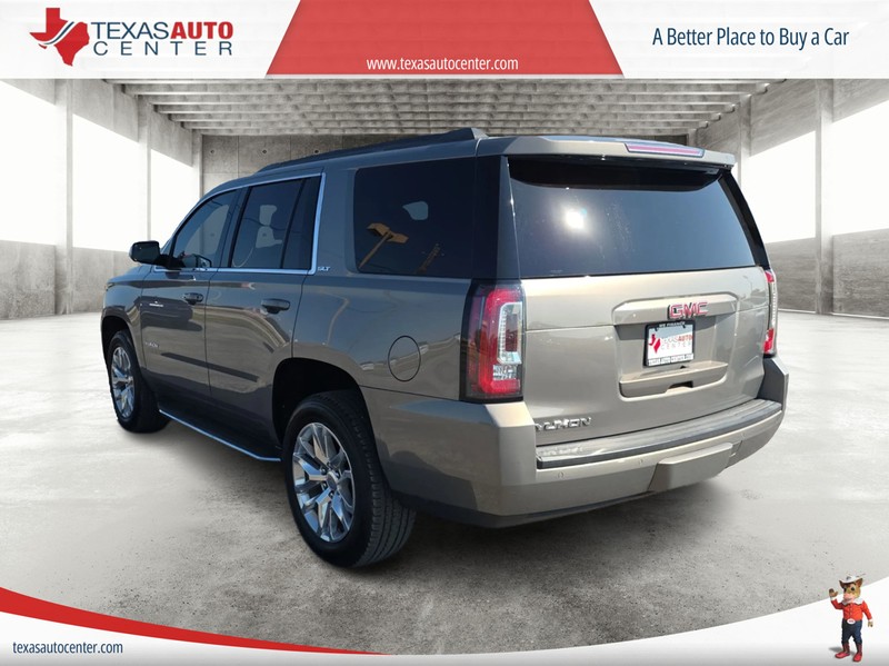 GMC Yukon Vehicle Full-screen Gallery Image 8