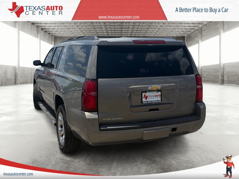 Chevrolet Suburban Vehicle Full-screen Gallery Image 08