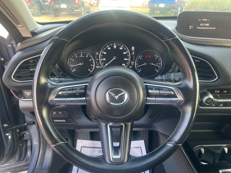 Mazda CX-30 Vehicle Full-screen Gallery Image 14