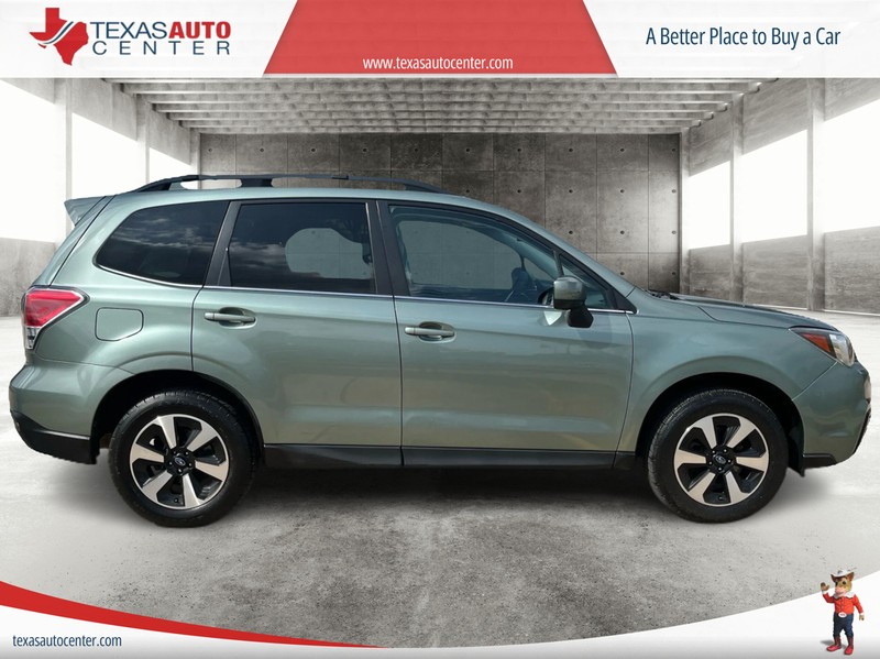 Subaru Forester Vehicle Full-screen Gallery Image 04