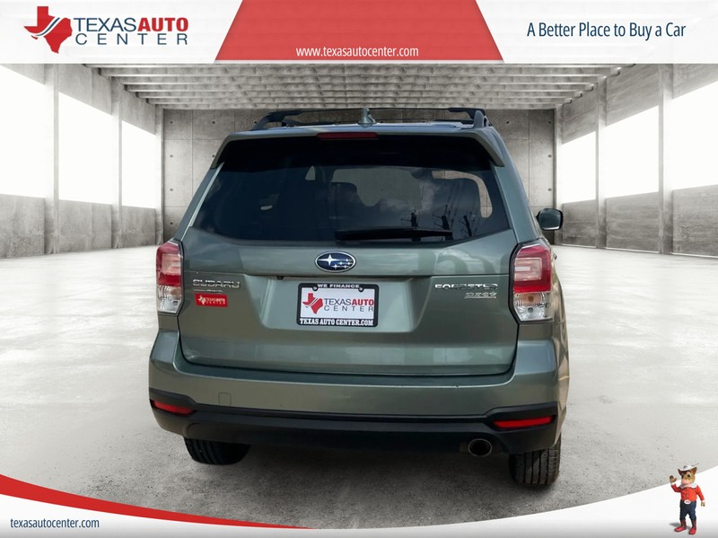 Subaru Forester Vehicle Full-screen Gallery Image 06