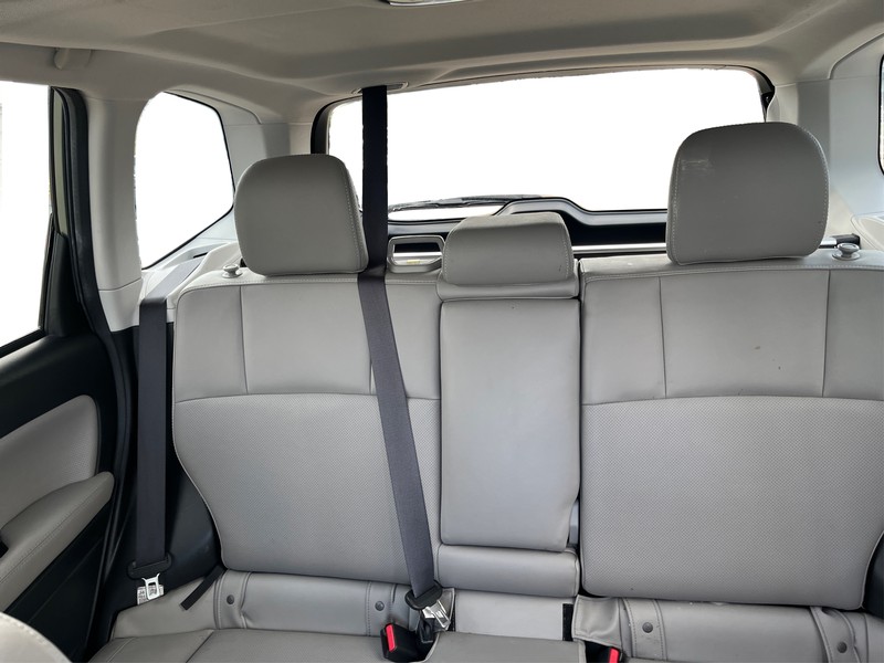 Subaru Forester Vehicle Full-screen Gallery Image 13