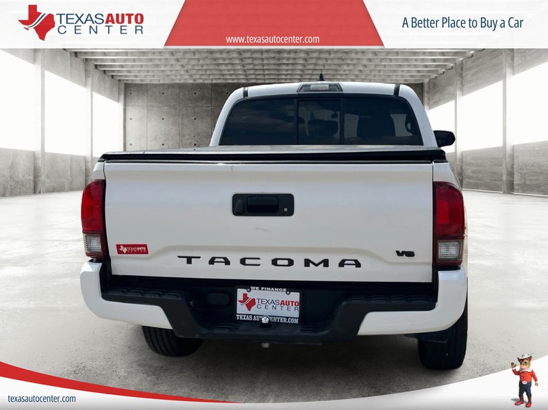 Toyota Tacoma 2WD Vehicle Full-screen Gallery Image 05