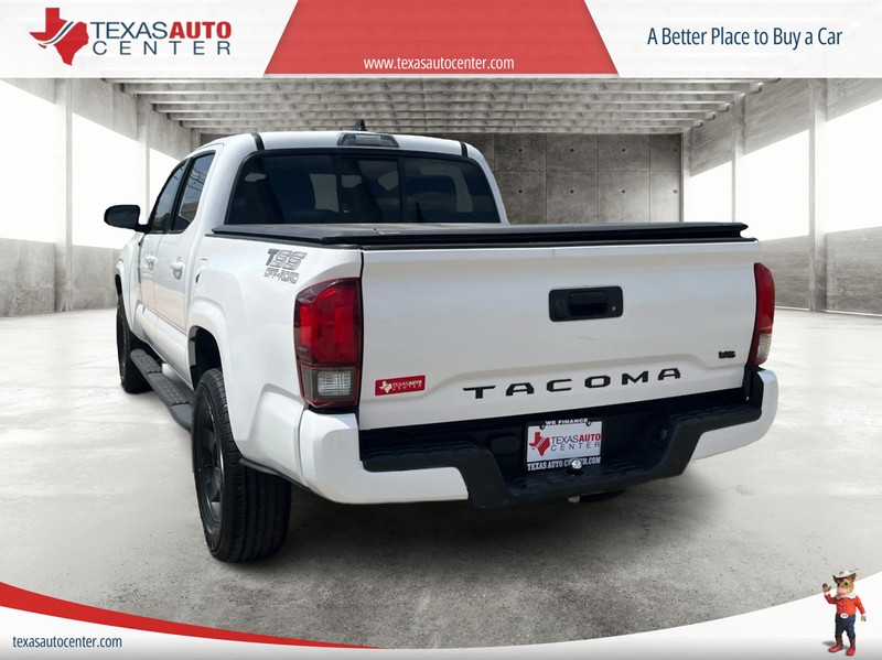 Toyota Tacoma 2WD Vehicle Full-screen Gallery Image 07