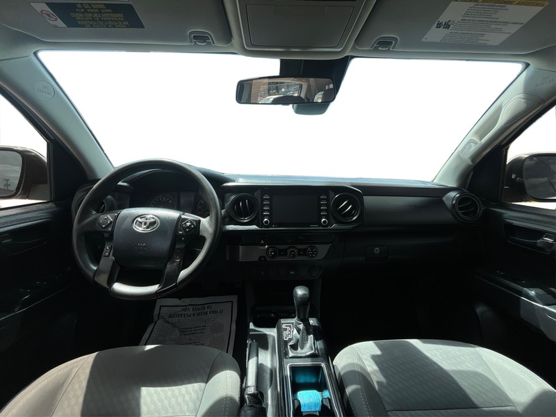Toyota Tacoma 2WD Vehicle Full-screen Gallery Image 15