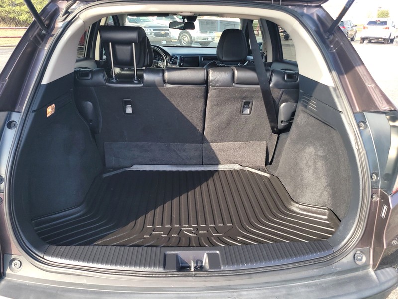 Honda HR-V Vehicle Full-screen Gallery Image 11