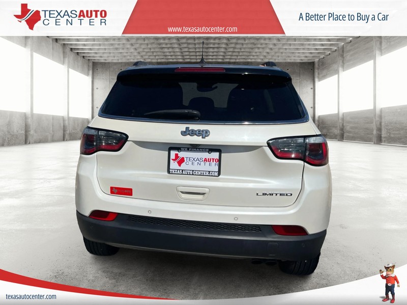 Jeep Compass Vehicle Full-screen Gallery Image 6