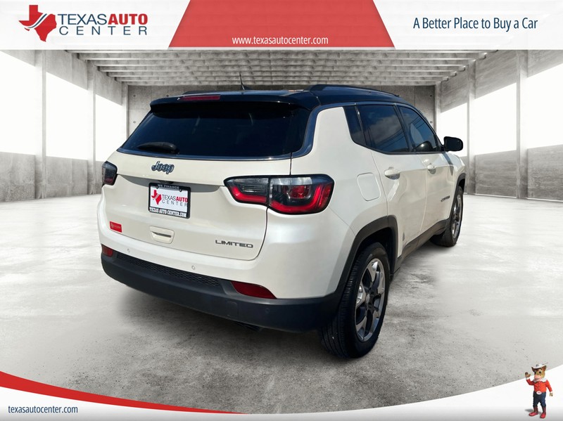 Jeep Compass Vehicle Full-screen Gallery Image 7